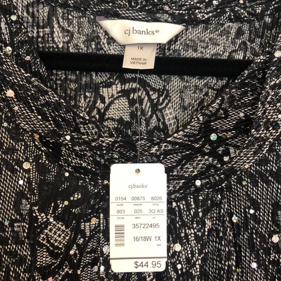 Top - Picture 2 of 4